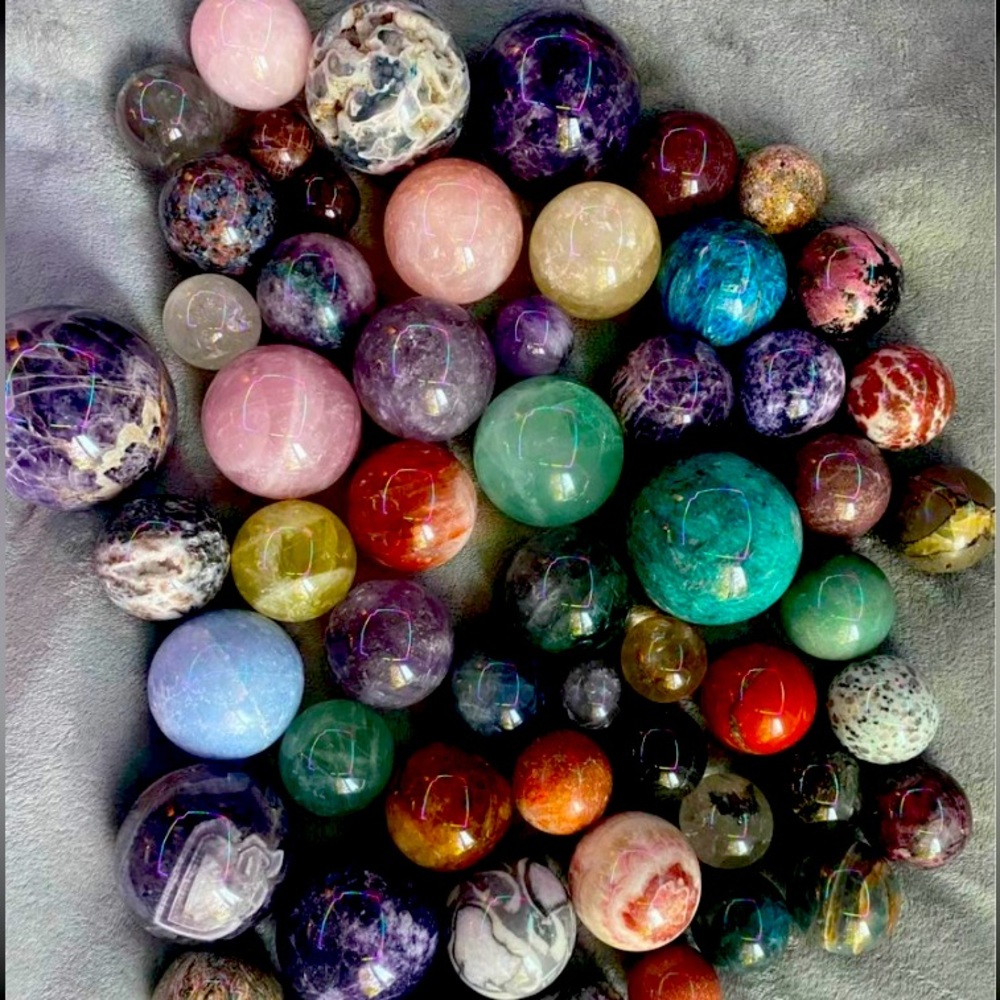 TONS OF NATURAL CRYSTAL SPHERES
